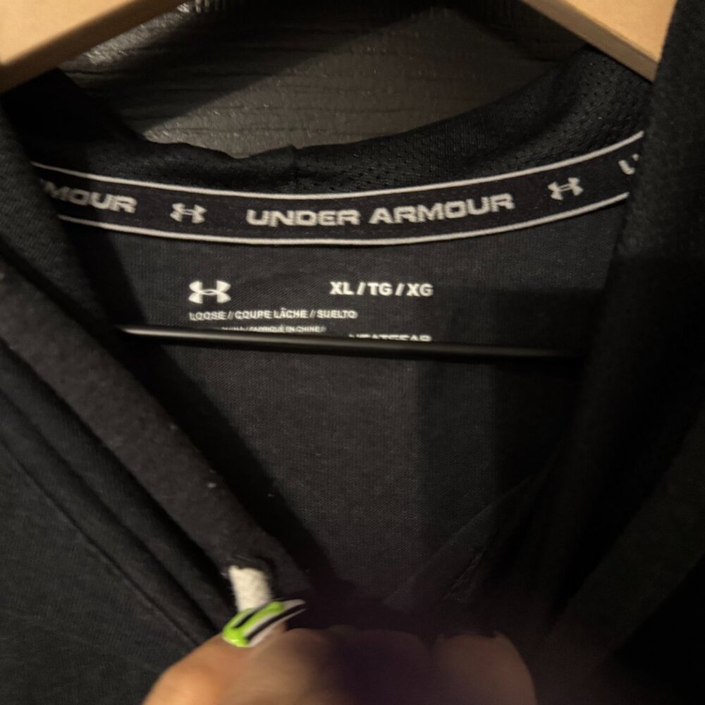 Mens Under Armour Lightweight Shortsleeve Hoodie - Picture 2 of 3